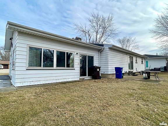 4th image of 519 N Lakeshore Dr