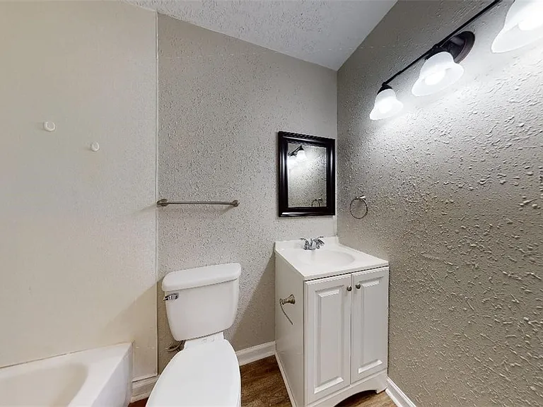 1803 Potomac Pl #B — Photo 16