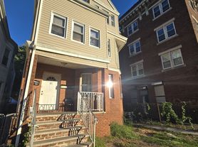 10 N 19th St