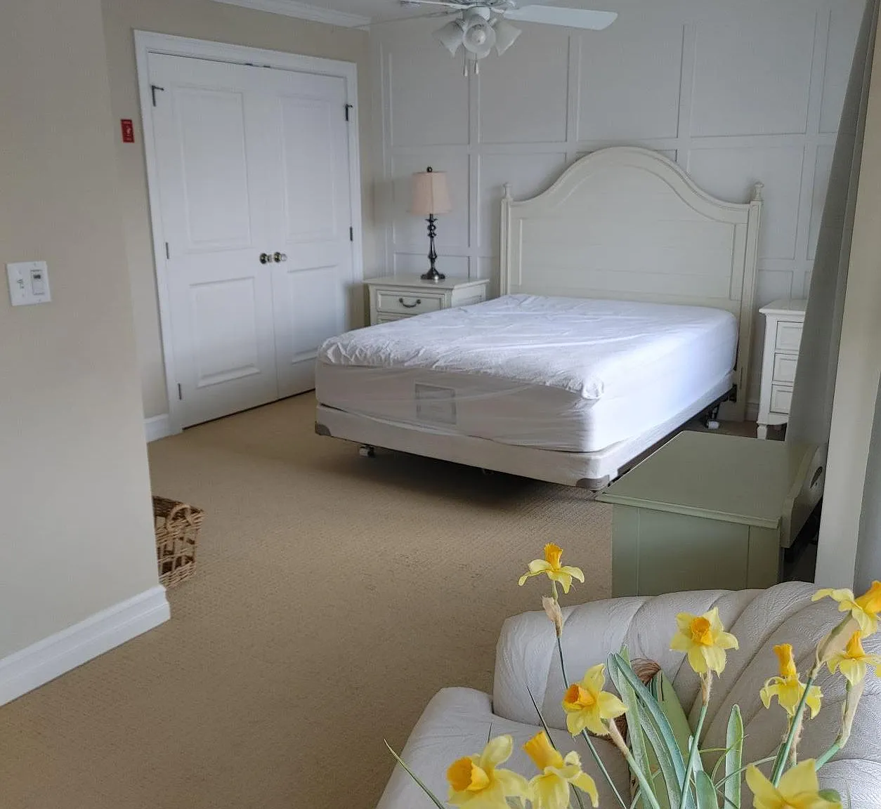 2 bed, 2700 sqft, $4,200 — Photo 1