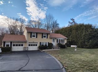 82 Walnut Tree Hill Rd, Shelton, CT 06484