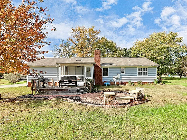 4227 Deerfield Dr — Photo 34