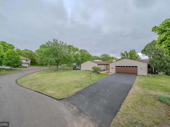 3704 Westmark Cir, Minnetonka, MN 55345