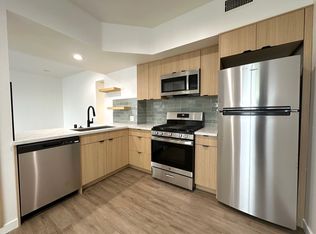 909 N San Vicente Blvd APT 102, West Hollywood, CA 90069