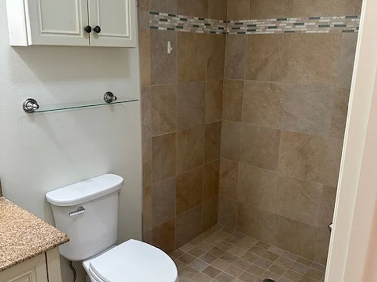 5509 Huntington Dr — Photo 4