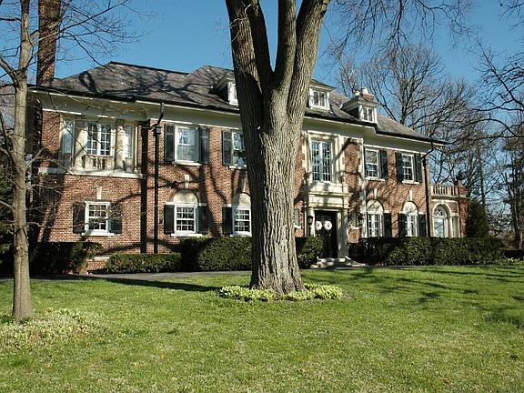 Renowned architecht Raymond Maritz