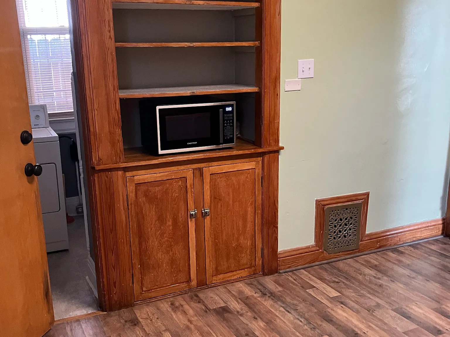 2 bed, 1096 sqft, $2,000 — Photo 4