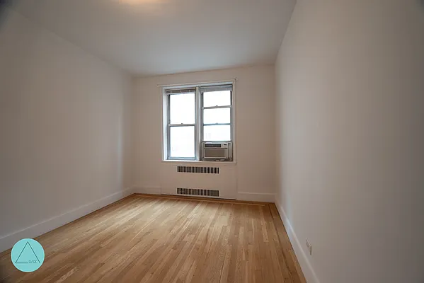 Rented by Compass | media 10