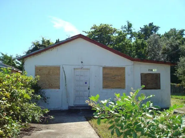 2336 NW 60th St, Miami, FL 33142