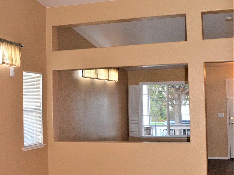1610 Westmont Ln — Photo 8