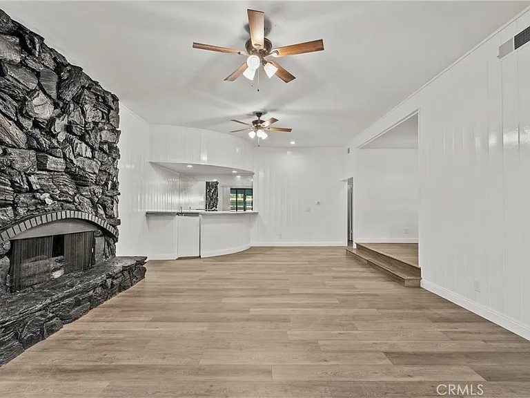 9724 Bothwell Rd — Photo 37