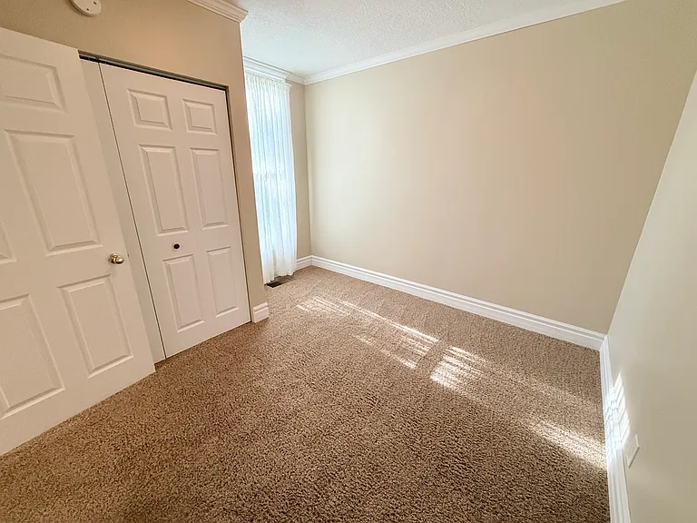 907 S Johnson St — Photo 10