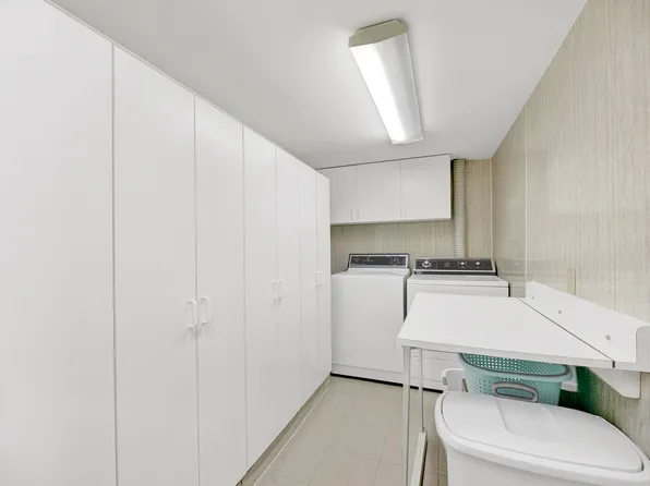 125 Bertha Place image 20 of 24