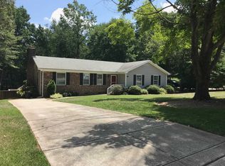 525 Merrie Rd, Raleigh, NC 27606