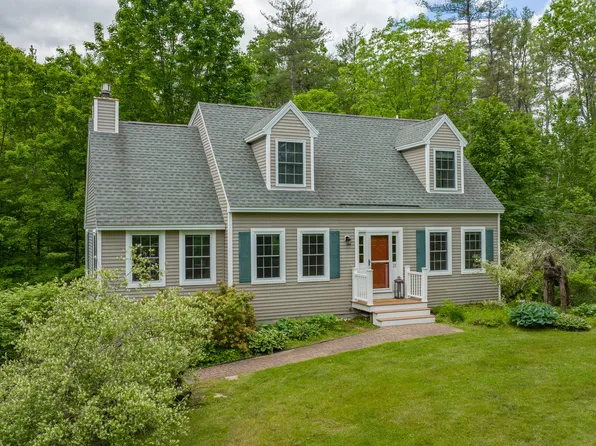 21 Wyman Way, Cumberland, ME 04021