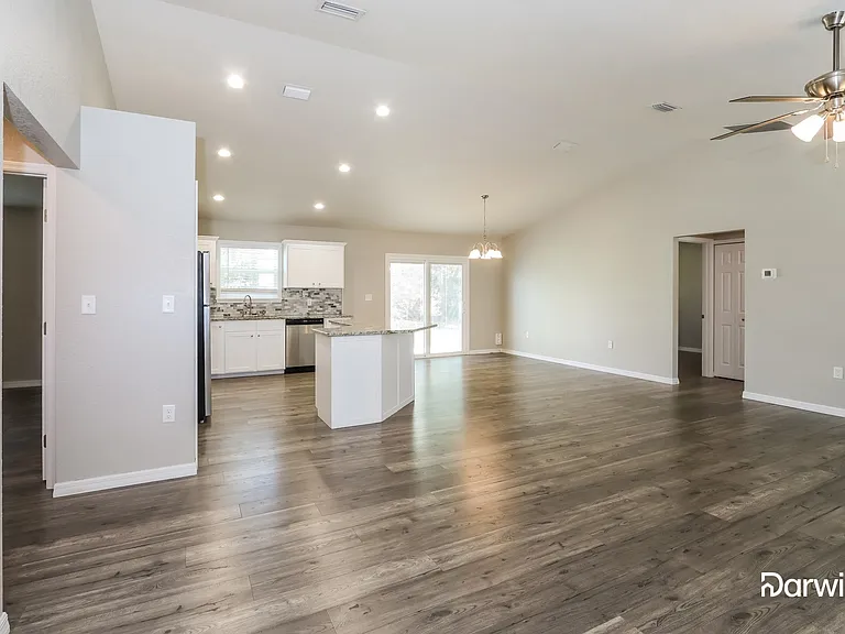 13716 Coronado Dr — Photo 6