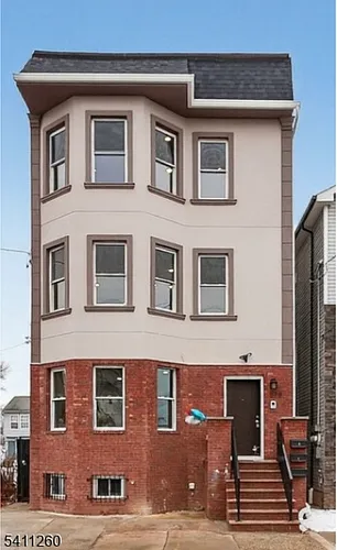 579 S 12th St #3 Photo 1