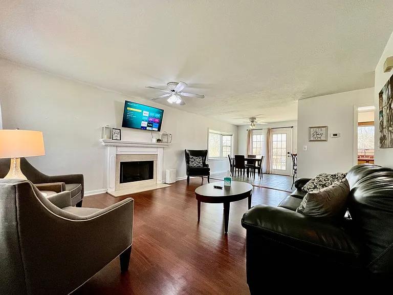 5042 Princeton Glendale Rd — Photo 8