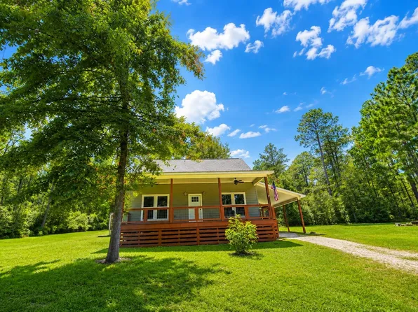 123 Spruce Ln, Brookeland, TX 75931