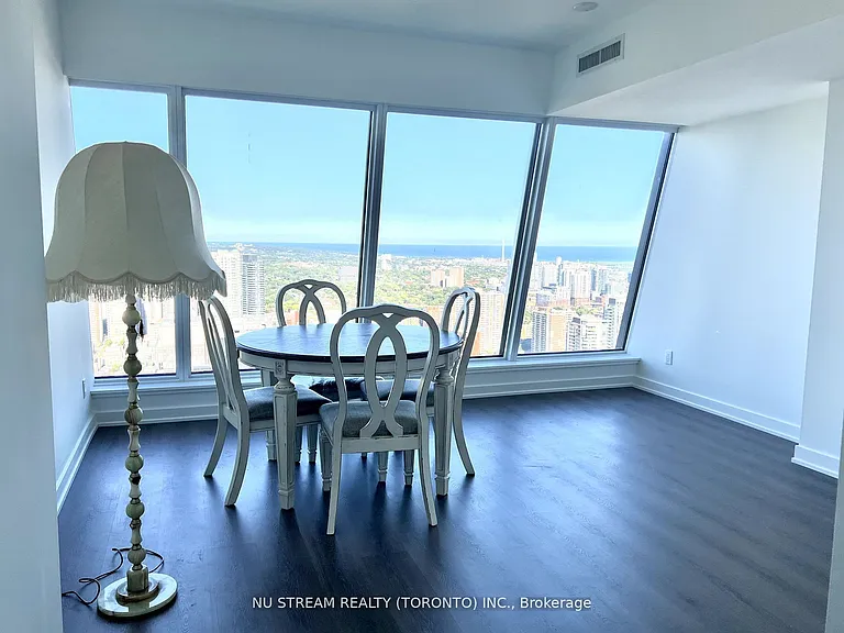 8 Wellesley St W #5507 — Photo 4