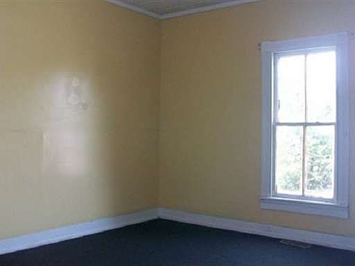 5th image of 3888 Grand Ave