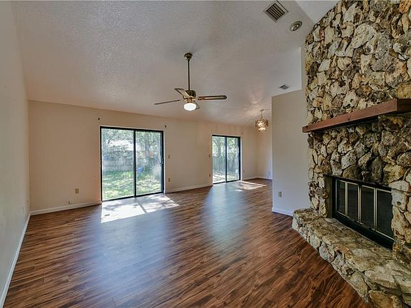 4th image of 3045 Lowery Dr