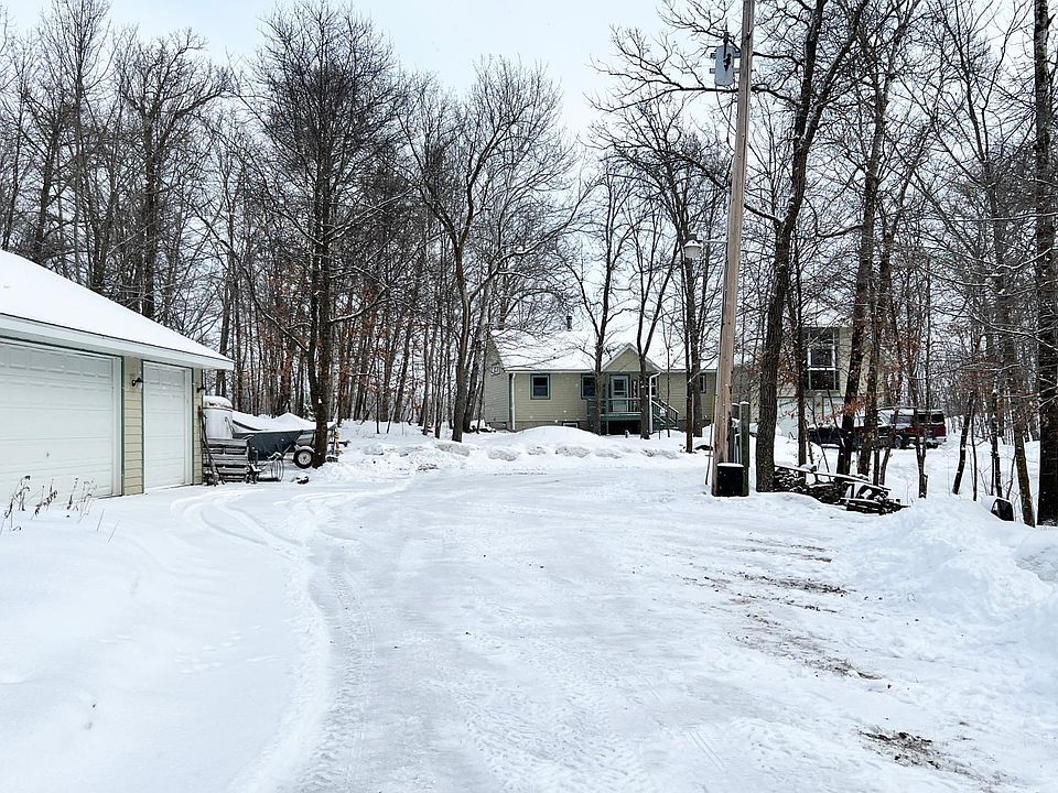 1st image of 31598 SW Pickerel Lake Rd