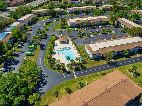 5th image of 14820 Summerlin Woods Dr Unit 1