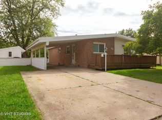 26 E Manchester Dr, Chicago Heights, IL 60411