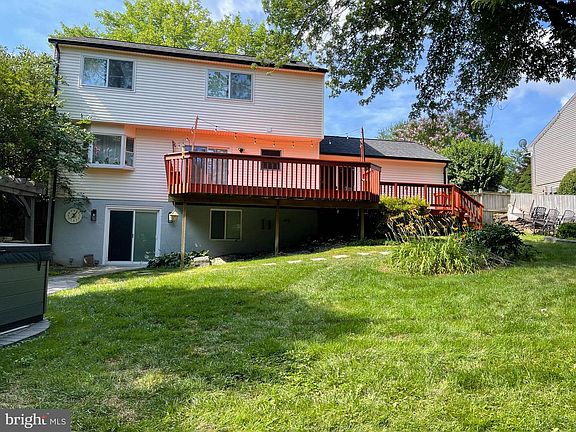 3rd image of 10417 Sweepstakes Rd