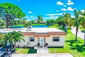435 SW Natura Ave #A — Photo 4