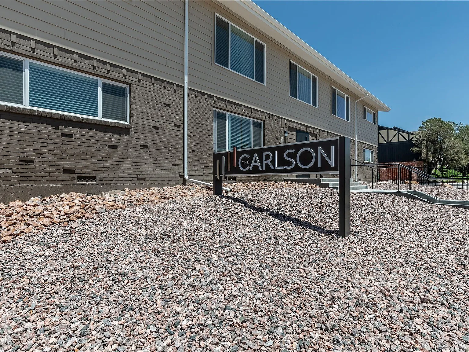 The Carlson Apartments — Photo 1