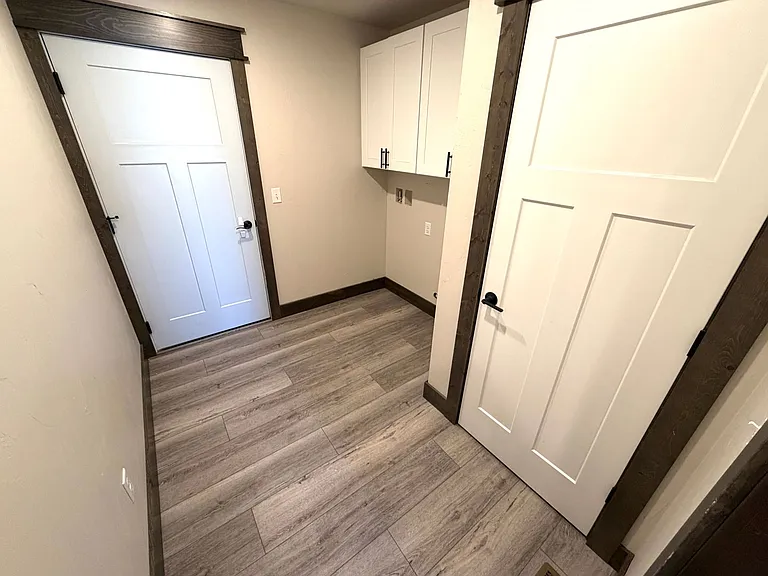 2865 Ashley Ave — Photo 10