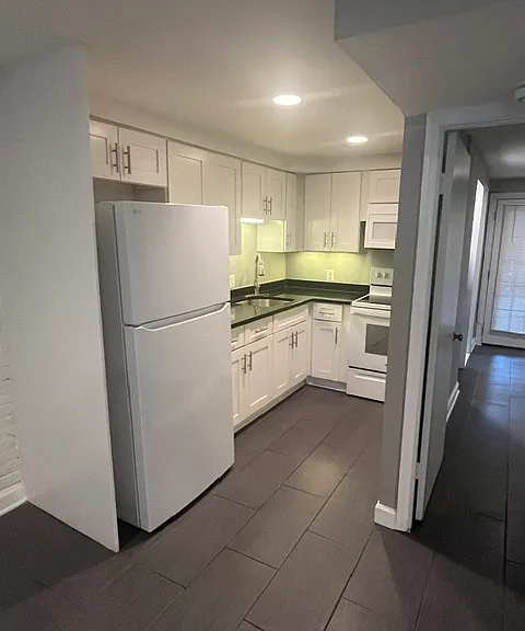 117 10th St NE #B — Photo 4