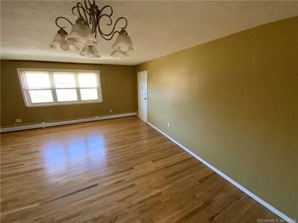 510 Oak Ave APT 2, Cheshire, CT 06410