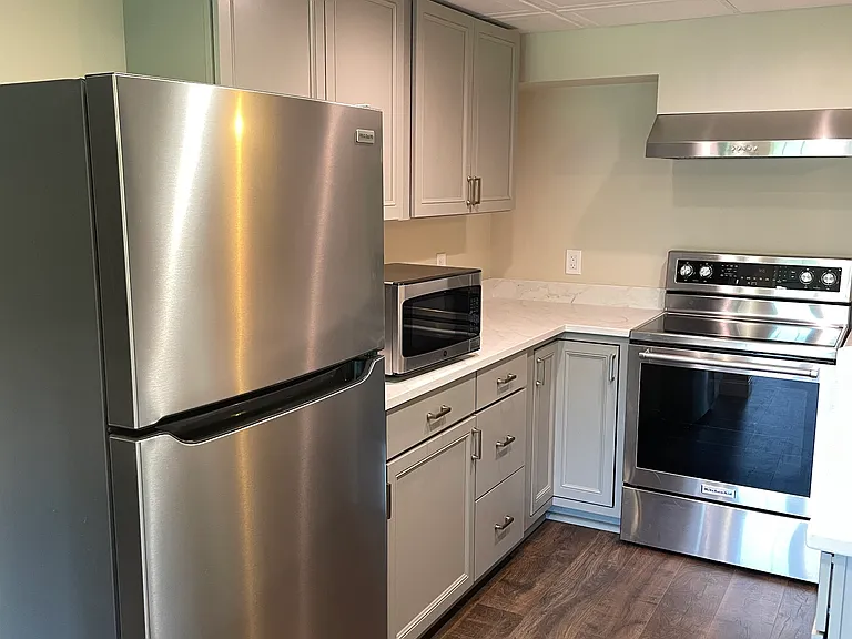 51 Burnham Rd #B01 — Photo 2