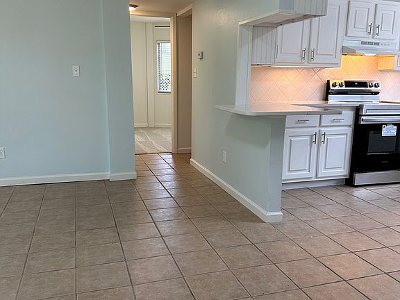 5th image of 515 Hathorn Rd