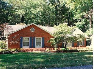 4824 Farm Pond Ln, Charlotte, NC 28212