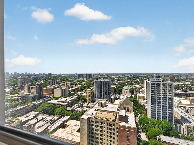 2650 N Lakeview Ave #2801 — Photo 6