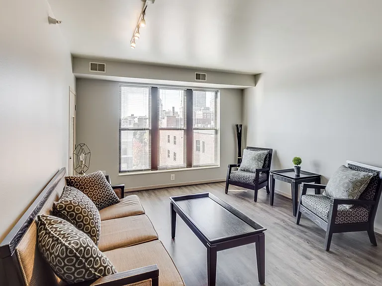Vine Street Lofts — Photo 8