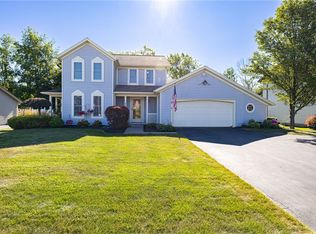 98 Mill Run Dr, Rochester, NY 14626