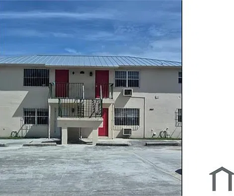 3 bed, 915 sqft, $1,900 — Photo 2