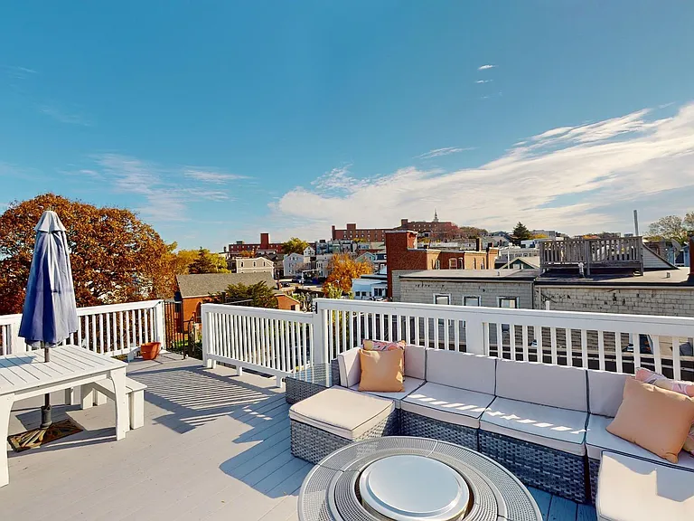 214 W 7th St #2 — Photo 20