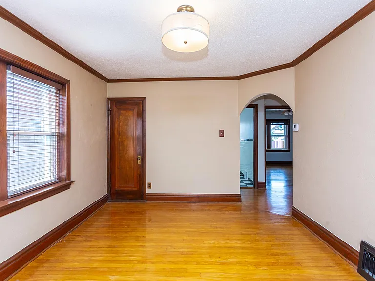 6332 Oleatha Ave — Photo 14