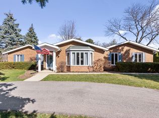 36W674 Hickory Hollow Dr, Dundee, IL