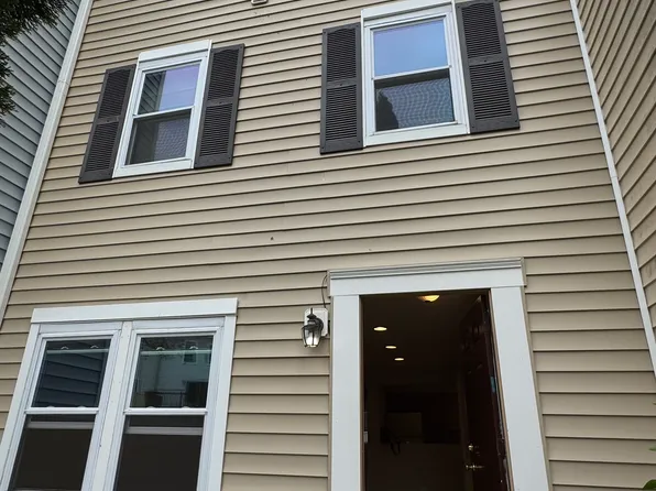 11467 Appledowre Way, Germantown, MD