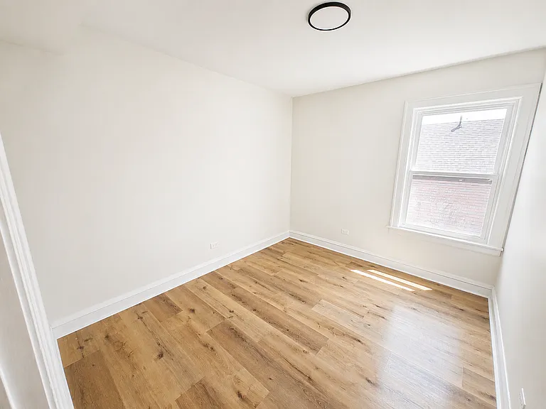6807 S Artesian Ave #2 — Photo 14