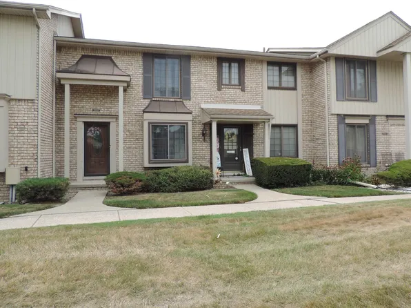 29011 Scarborough Dr, Warren, MI 48088