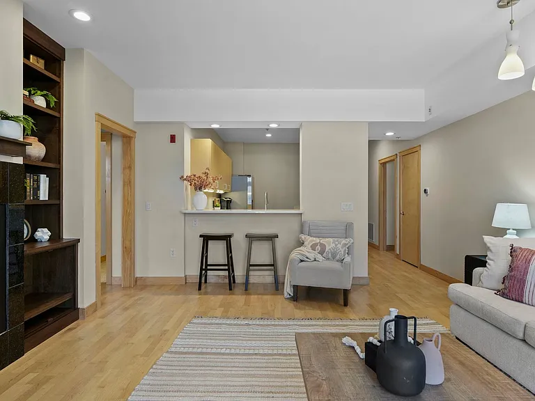 1037 Williamson St #107 — Photo 6