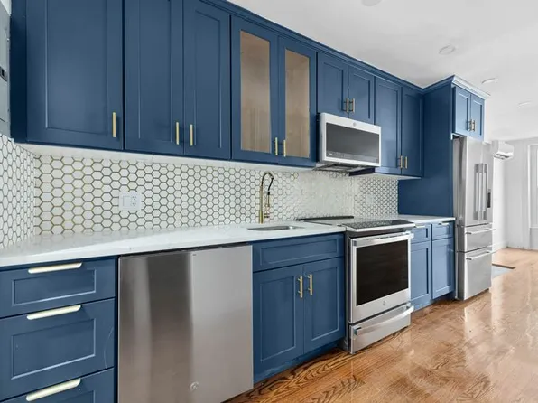 105 Saint Felix Street image 12 of 12